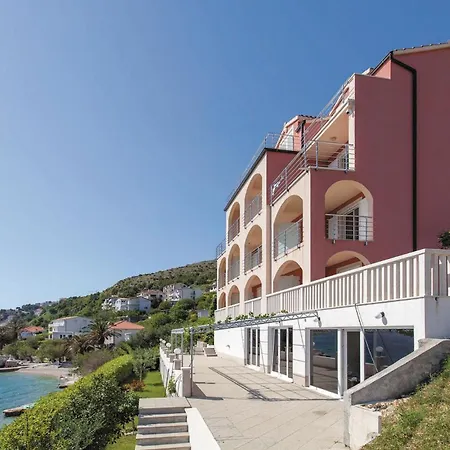 Nice Apartment In Stanici With Kitchenette Celina
